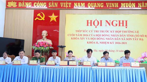 ĐẠI BIỂU HĐND TỈNH (TỔ SỐ 8) VÀ ĐẠI BIỂU HĐND XÃ SƠN TÂY HẠ TIẾP XÚC CỬ TRI THÔN XÀ RUÔNG, NƯỚC KỈA VÀ KA NĂNG
