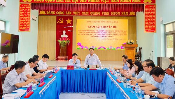 Ban Dân tộc Hội đồng Nhân dân tỉnh giám sát việc triển khai dự án 9 tại xã Sơn Tây Hạ